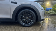 MINI Hatchback 1.5 Cooper Classic Premium 5dr Auto Petrol Hatchback